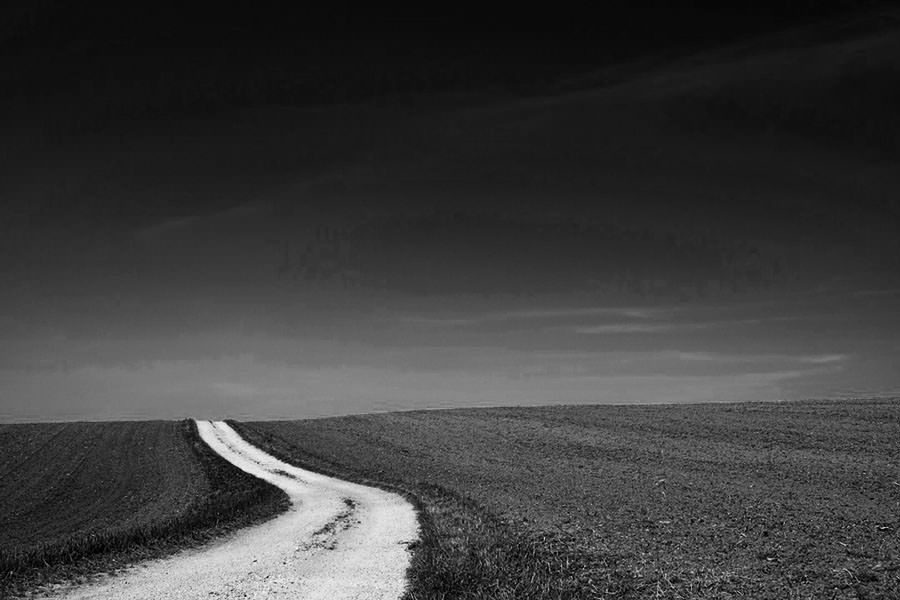 blackandwhite-sky-road